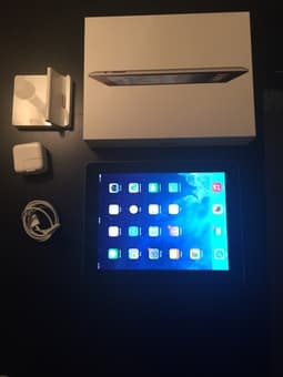 Ipad 3 retina display Wifi 16GB + Apple smart cover + Apple dock 1