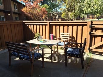 EV Lowrise (Two-floored) For Rent 8/15-9/21: Ladies Only 1