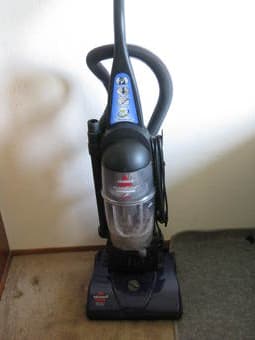 Bissell vacuum  $25 1