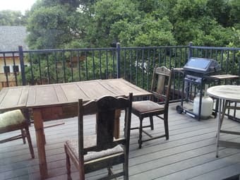 Room w/ bathroom + private deck, 3 blocks from University & Cowper 3