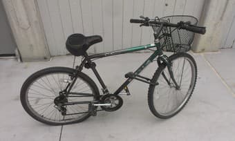 $30 Bike for sale (needs one inner tube replacement), includes U-lock 1