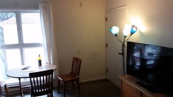 SUMMER SUBLET -- Rains 1 room in 2BR, 1BA, $850/month 2