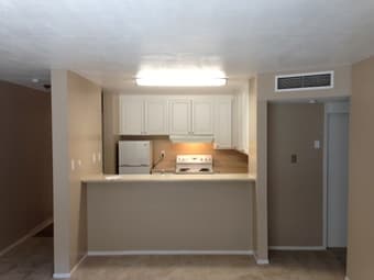 $750 large shared room w reserved car parking, male only 3