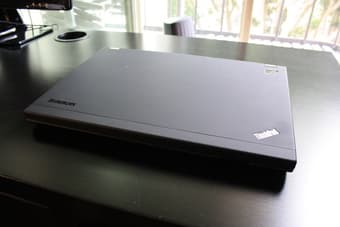 Thinkpad X220: i5 2.5Ghz, 8GB ram, 320gb. 1