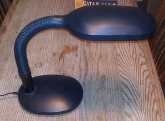 Halogen desk lamp 1