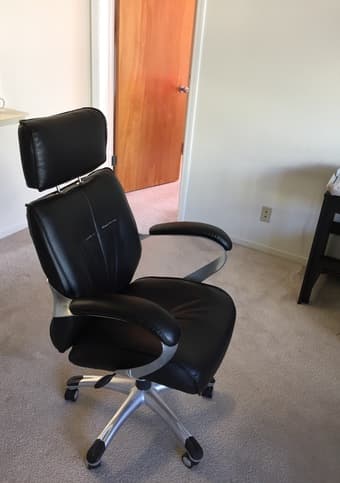 Move out Sale: Office Chairs, desk, Bookshelf 1