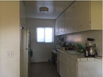 EV lowrise sublet 6/15-9/20, cheap and convenient! 1