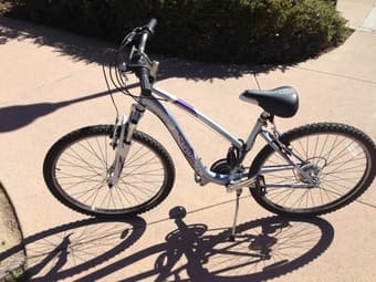 Schwinn 26" Mountain Bike (2y Protection Plan) + Helmet + Pump + Bike lock 1