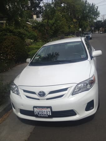 2012  White Toyota Corolla LE Sedan 4D ( 33K milage, $15000) 1