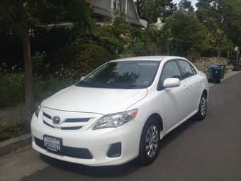 2012  White Toyota Corolla LE Sedan 4D ( 33K milage, $15000) 3