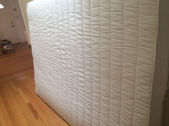 $95-Moving Sale:Queen Mattress+2 Comfortrs+2 pillows+Duvet cover+Sheet 1