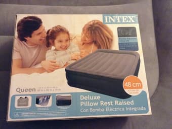 Electronic Airbed/ air mattress, Queen size only $25!! 2