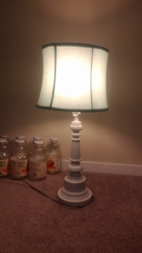 Selling lamp, microwave, clothes rack and vacuum cleaner 2