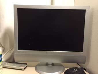 19 Inch flat screen TV /Monitor for sale at 19 1