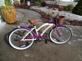 Women's bike for $80 (originally $100) + lock for $20, or best offers 1