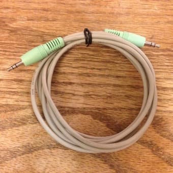 6 foot aux cable for sale (1/8" to 1/8", headphone to headphone) 1
