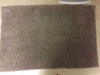 Bathroom mat $5 1