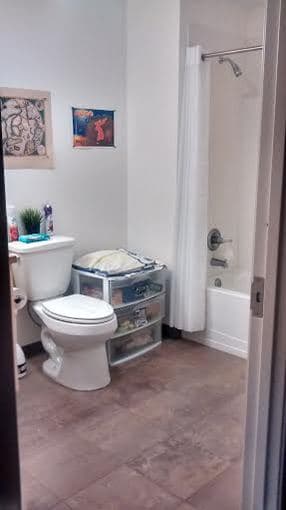 Premium Studio sublet 7/1 - 7/8; contract must be signed by this Tues. 3