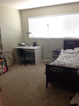 Looking for a Female Roommate to Share a 2 Bed 1 Bath Apt in Menlo Park ($1050) 1