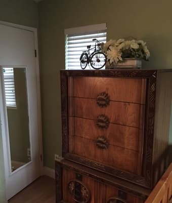 Furnished room available 3
