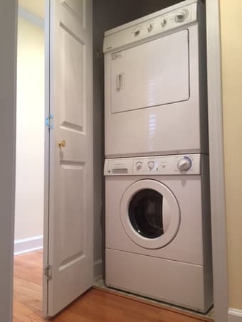 Beautiful 1BR/1BA Suite in Downtown Menlo Park House: $1,800/month 3