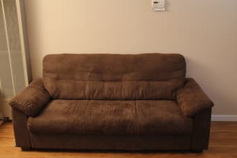 Sofa almost new 100 dollar 1
