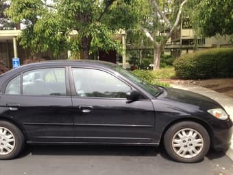 Honda Civic 2005 LX Sedan - low mileage - clean title 2
