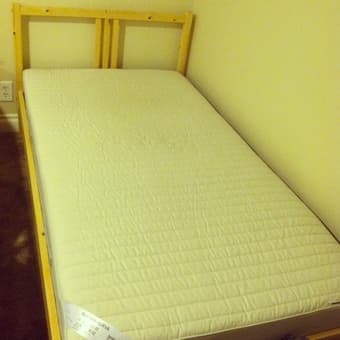 Selling BED and MATTRESS for $120 1