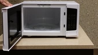 Microwave Owen 900w - $60 2