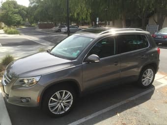 2010 VW Tiguan SEL - Clean Title, Low Mileage - $16800 2