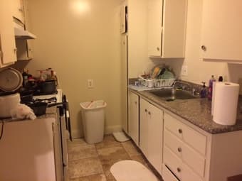Nice apt (1b1b) in Redwood City-Available 6/28-8/15. Good for couple! 2