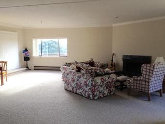 Spacious Master Bedroom with Private Bath in 3 Room Apartment-Belmont 1
