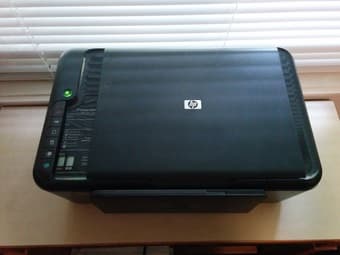 Printer + scanner in perfect condition. $25 1