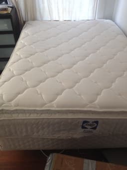 Sealy Full Size Pillowtop Bed 1
