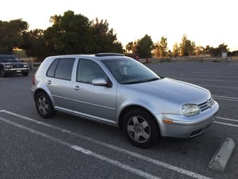 2002 Volkswagen Golf $3700 1
