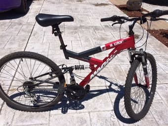 Two mountain bikes for sale - small adult or child 2