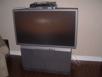 Selling Panasonic HD projection TV for $50! 1