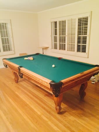 Beautiful Green Felt Pool Table $750 1