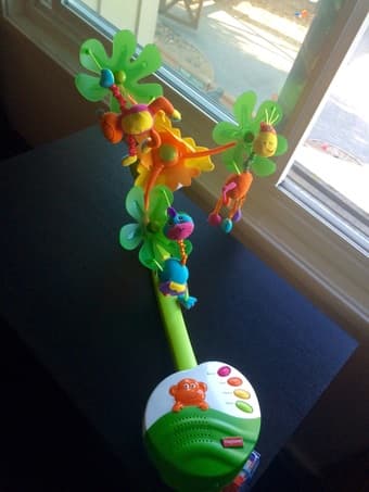 Like new!!! Tiny Love Sweet Island Dreams Mobile. 2