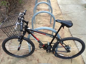 Men's bike, excellent condition with accessories /100$ negotiable 1