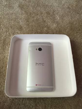 EXCELLENT CONDITION - HTC ONE - UNLOCKED - $239 1