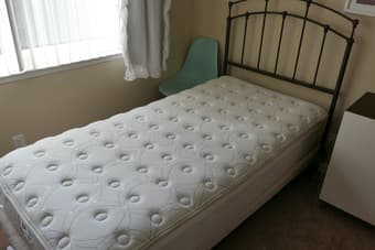 Like New Sleep Train full bed, box, headboard and Sealy mattress $350 1