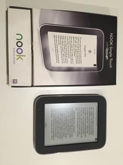 eBook Reader Nook Simple Touch with GlowLight $50 1