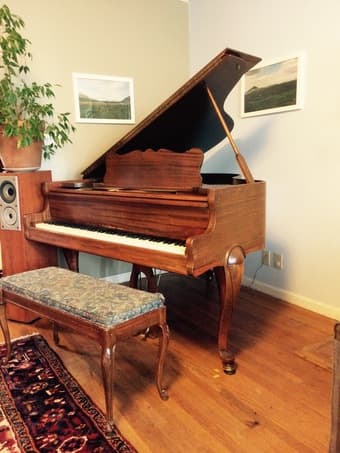 Beautiful Baby Grand Piano - $3,000 2