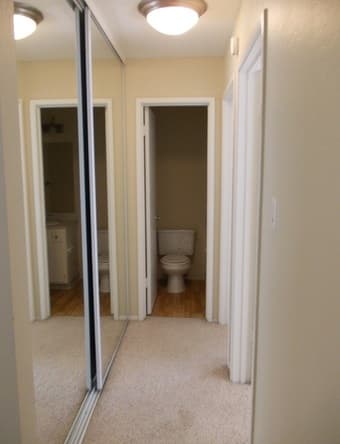 Sunny 2BR/2BA apt within walking distance to Belmont Caltrain ($1325) 2