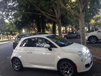 FIAT 500 SPORT 2015 --  $13.000 (9500 miles) 1