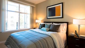 Looking for female roommate to share 2bd/1ba apartment, Mountain View 2
