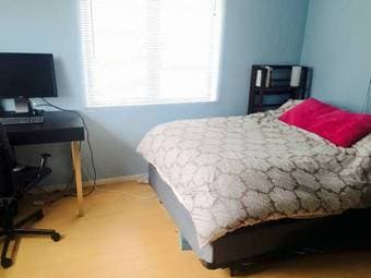 Amazingly comfortable full sized bed and box spring! $500 1