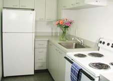 $33/day, 8/17- 9/4, sublet 1BR in Stanford Lyman Residence 2BR 3