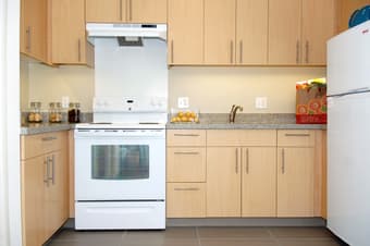 Junior Studio in Kennedy housing, EV - 27th Aug to 19th Sep - $760 3